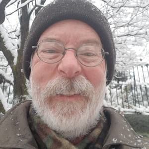 Meet your Posher, Dennis